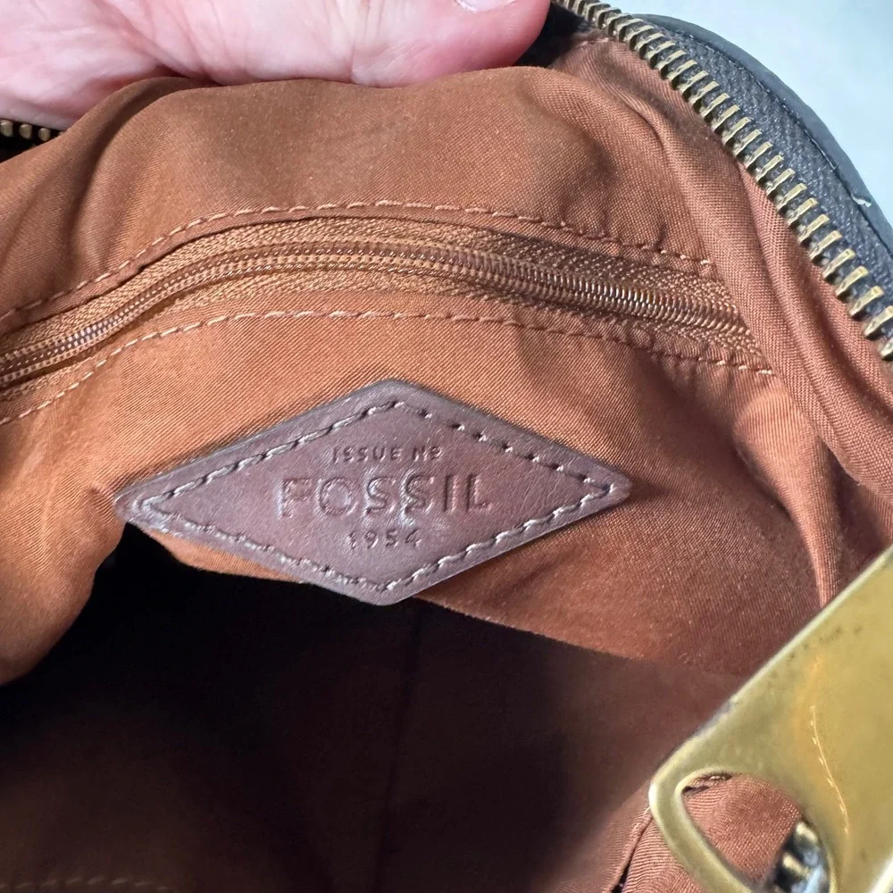 Fossil Black Leather‎ Crossbody Bag Purse Adjustable Strap Neutral Casual